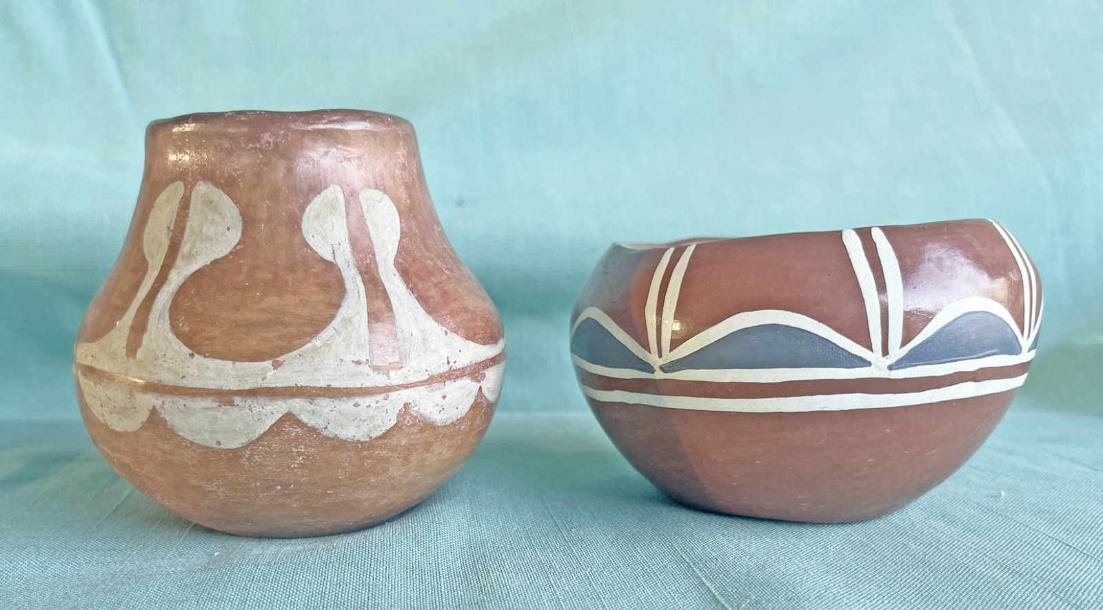 TWO Small Vintage Santo Domingo Pueblo Pots