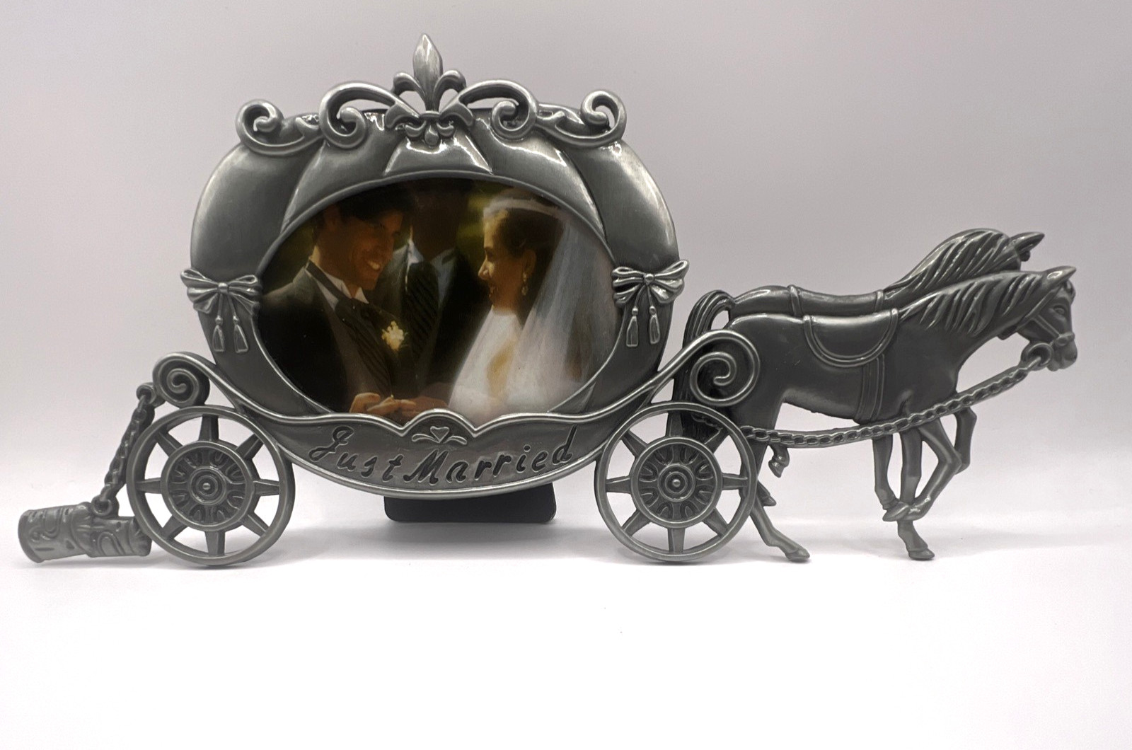 JUST MARRIED Photo Frame Hitched Wagon Cinderella Carriage