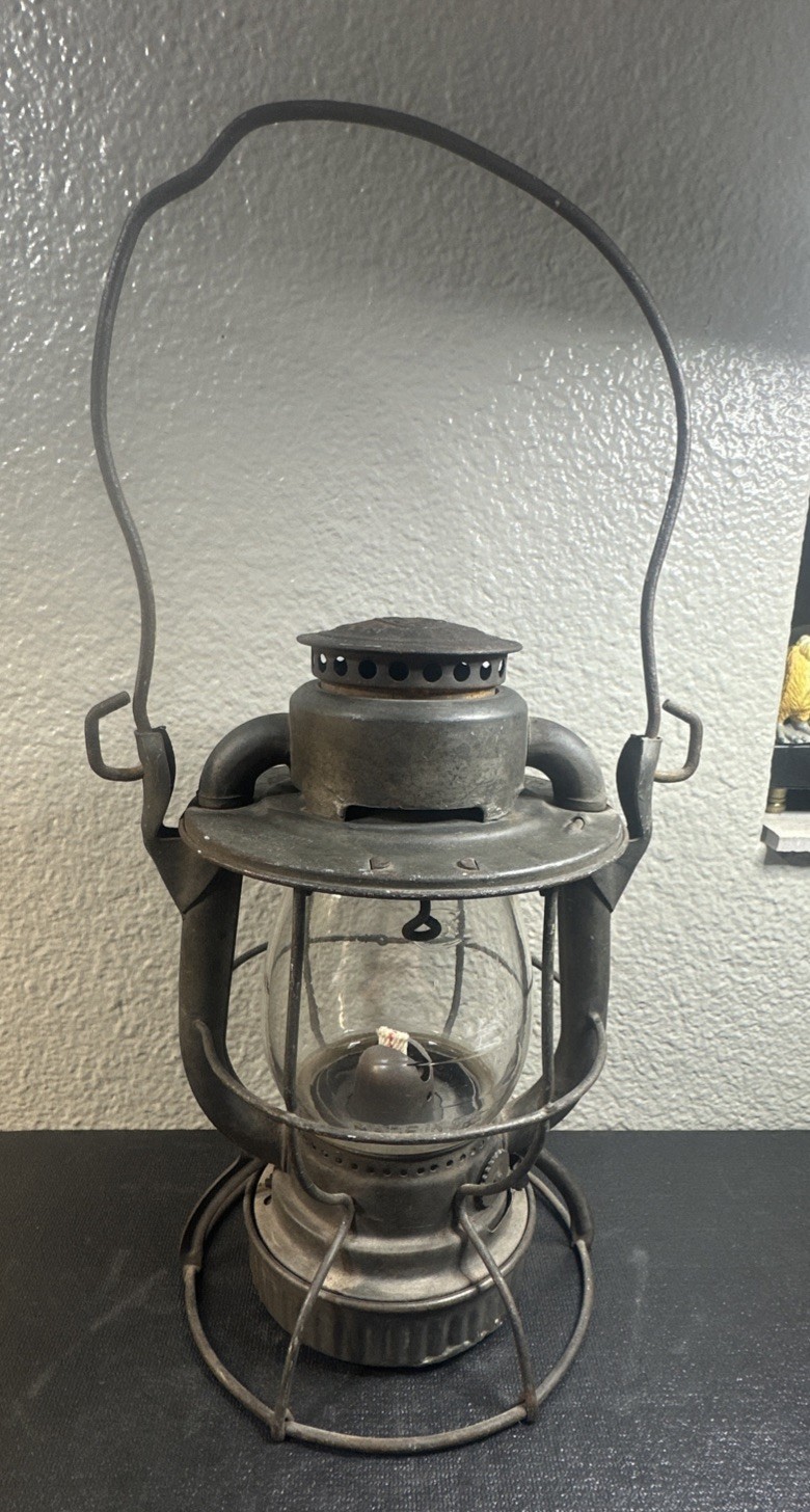 Vintage Dietz Vesta N.Y.C.S.Railroad Railway Lantern USA New York 1940