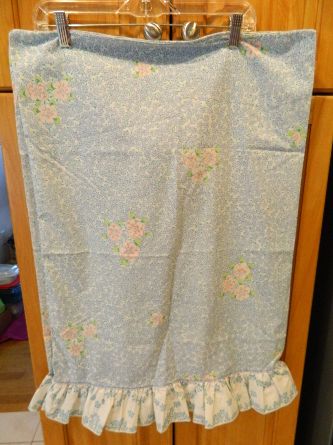Vtg Barbara Brody & Martex Set 2 Standard Ruffle Pillowcases Floral Blue Cottage