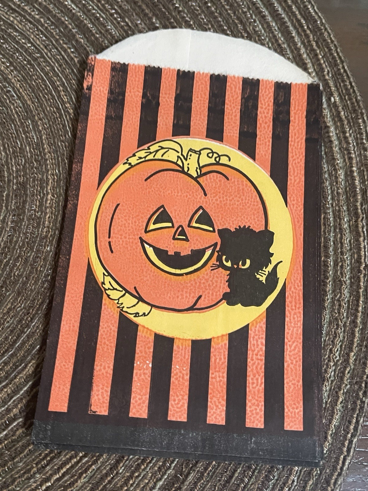 Vintage 1940-60s Halloween Treat Paper Bag w/ Pumpkin and Black Cat