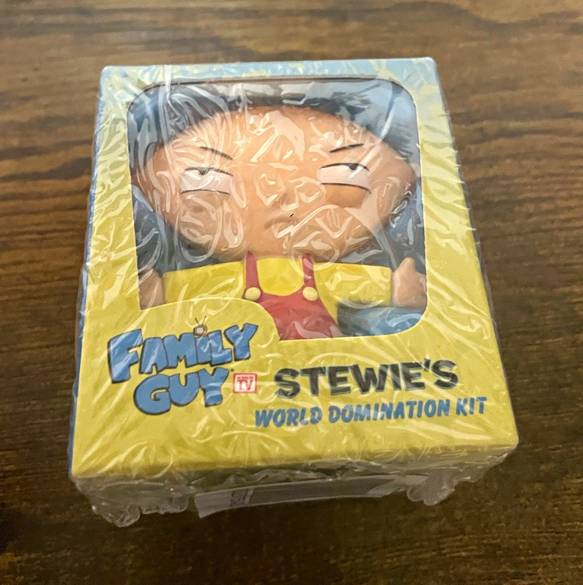 Family Guy Stewies World Domination Kit Mini Figure & Book Running Press New