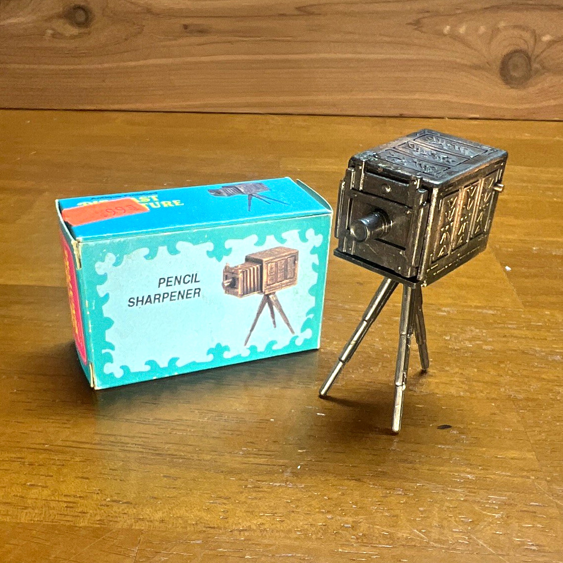 Vintage rare 60/70s NOS Diecast Camera with Tripod Pencil Sharpener with Box