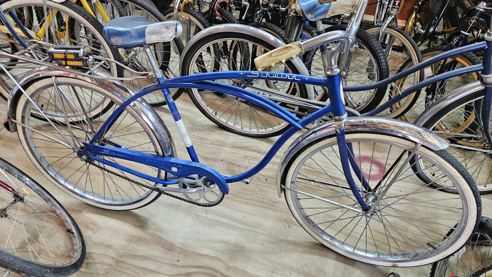 1963 Vintage Schwinn American Bicycle 26
