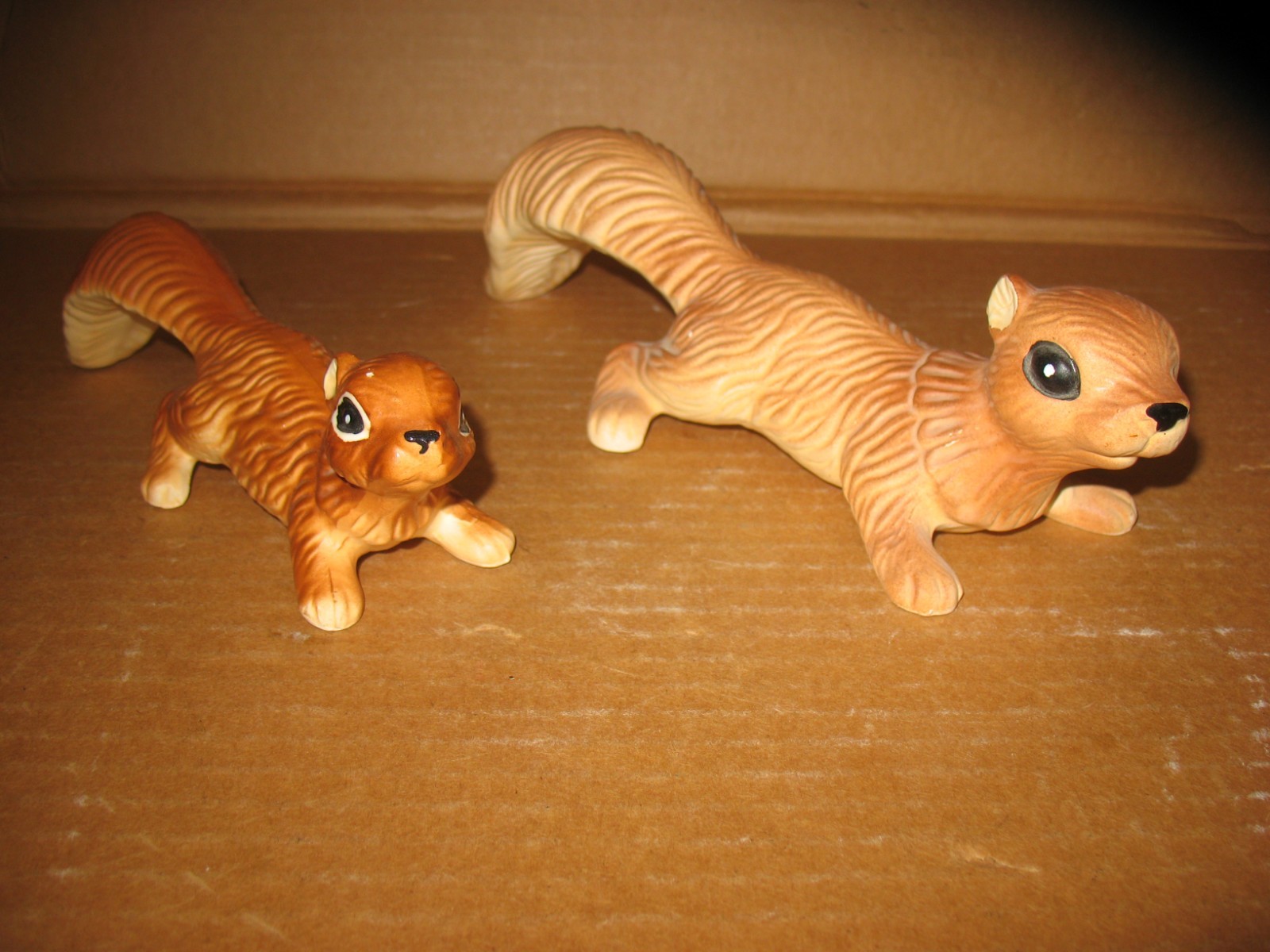 Vintage 1970’s Artmark Japan Ceramic Squirrel Family Climbing Figurines Set of 2