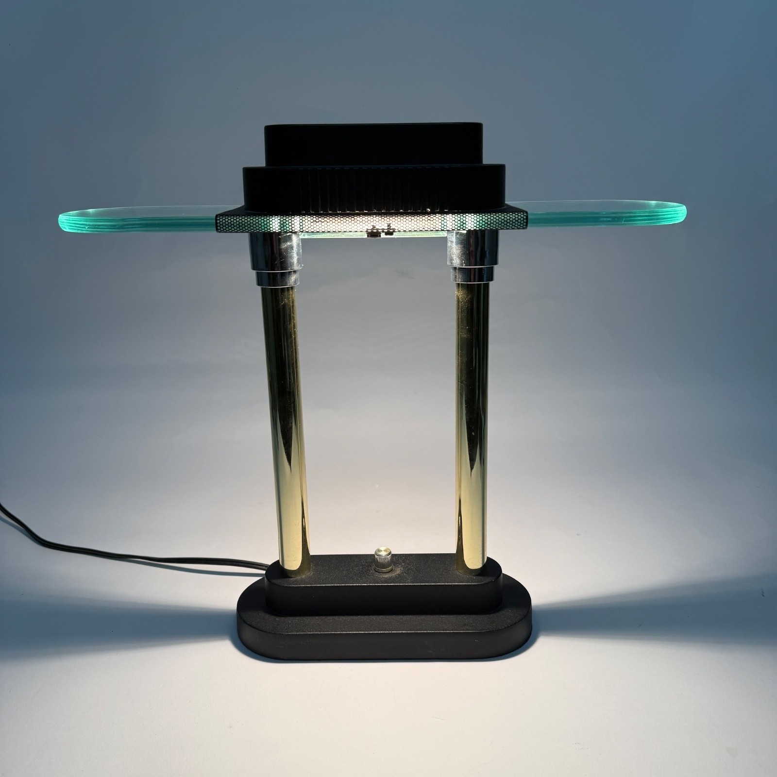 Banker’s Lamp in Black Brass & Glass Robert Sonneman Vintage 1980s Works