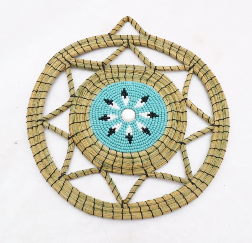 VTG Native American Beaded Woven Flat Basket Trivet Plaque Odawa/Ojibwe 6.25\