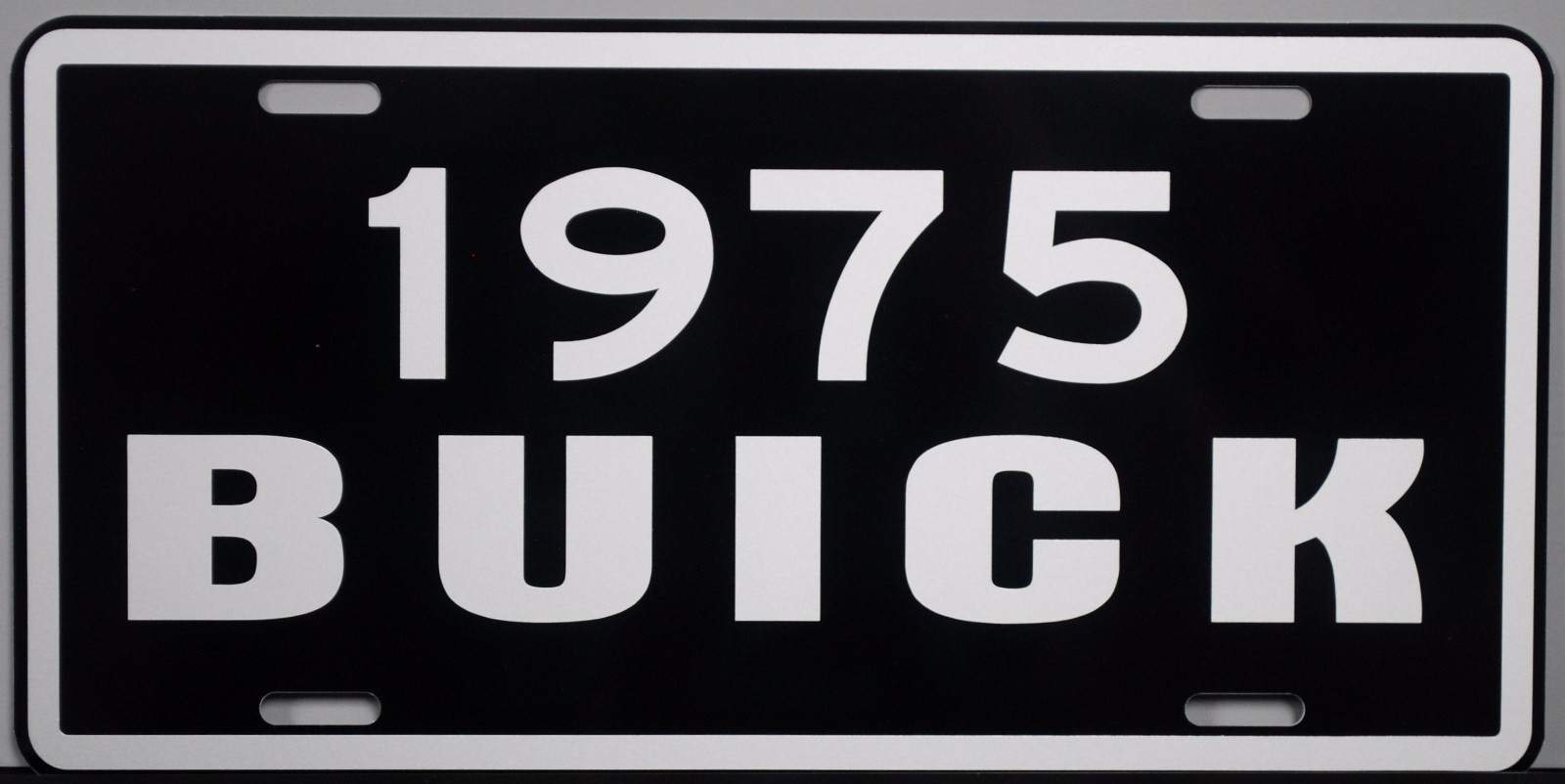 1975 BUICK Metal License Plate Riviera Electra Lesabre Invicta Skylark Hot Rod