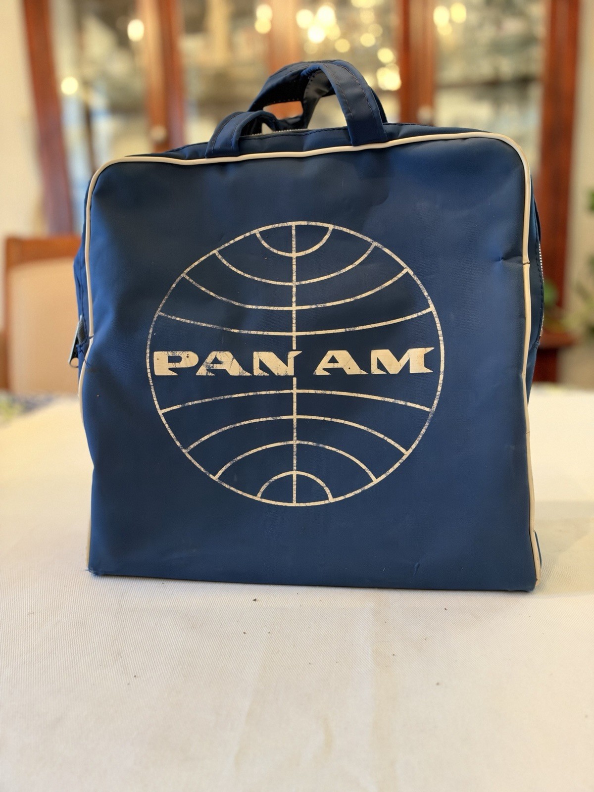 Vtg 1960s Pan Am blue & white airline travel tote flight bag top handles zipper
