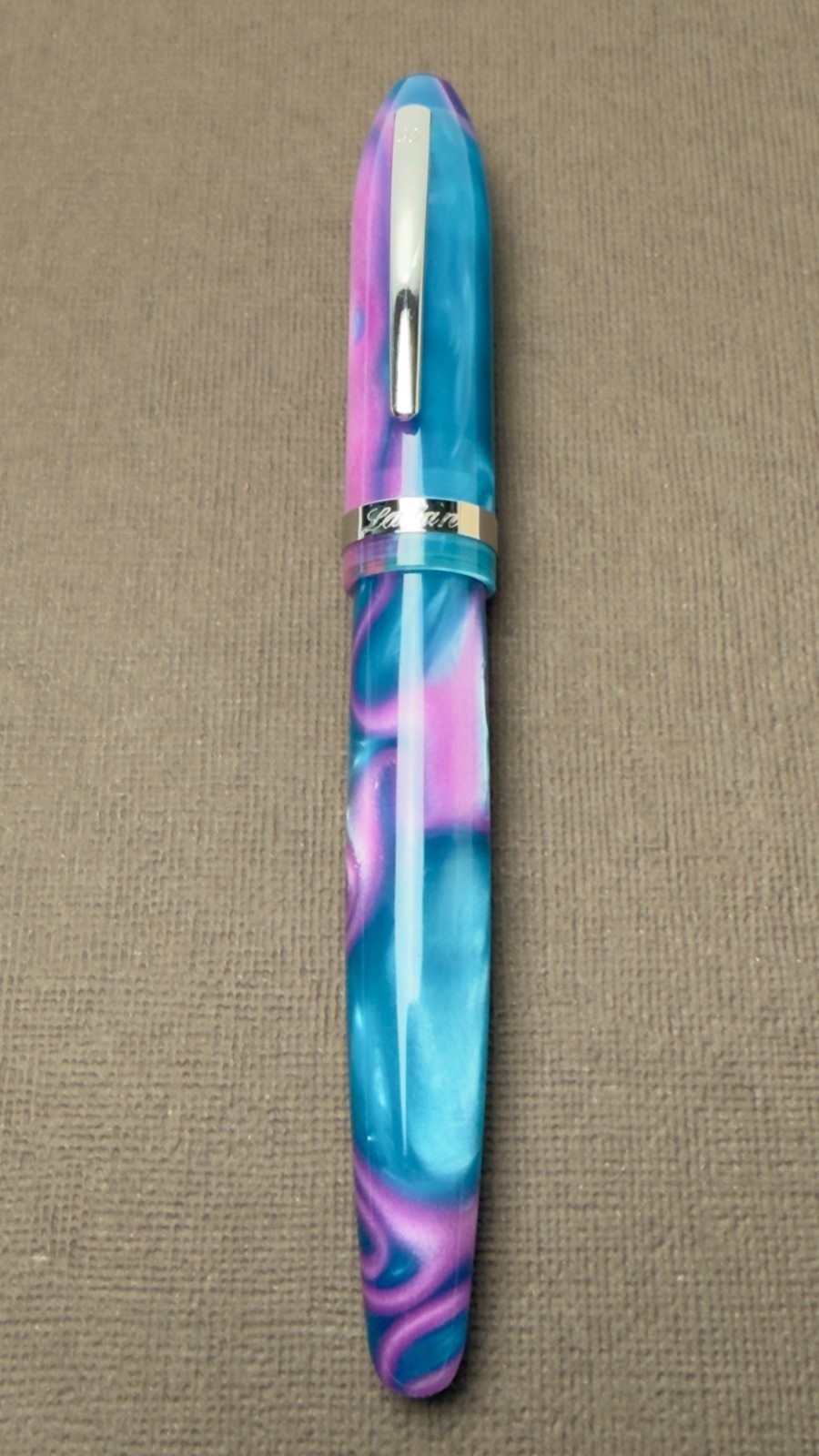 Laban Mento Pink Twister Oversized Rollerball Pen No Box/Papers