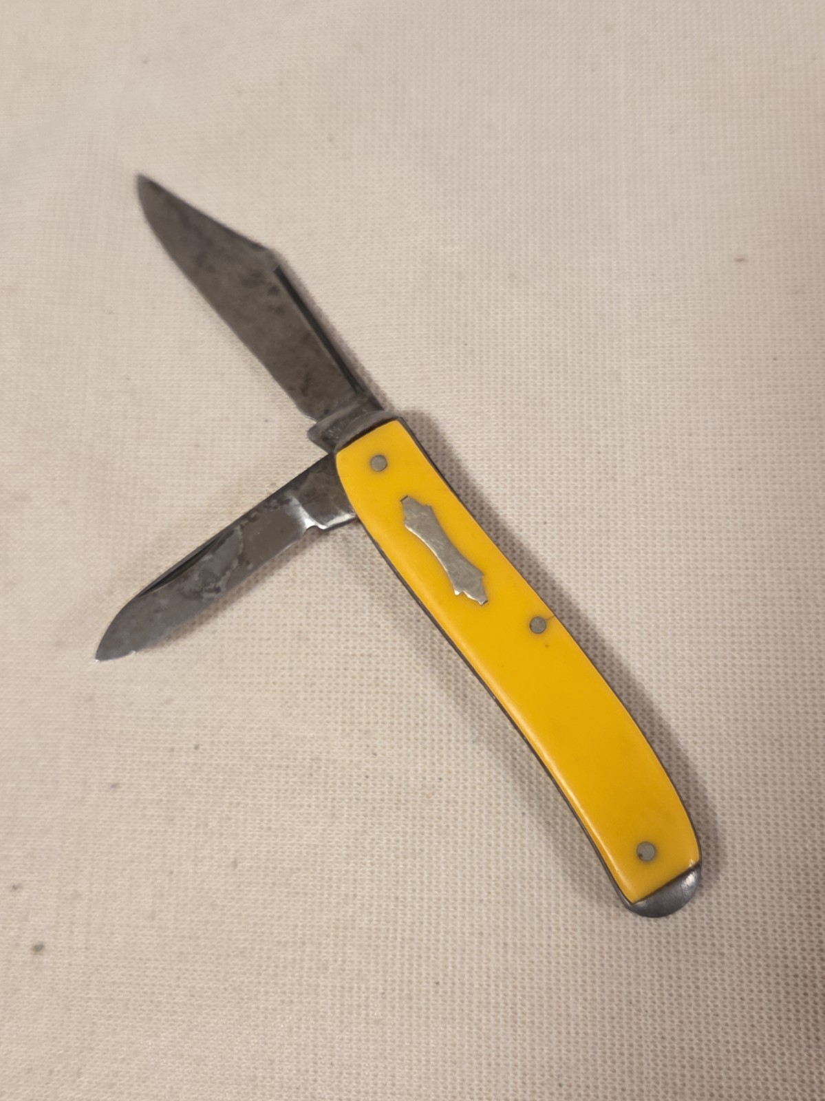 Vintage Imperial Prov RI USA 2 Blade Folding Pocket  Knife Yellow Handle