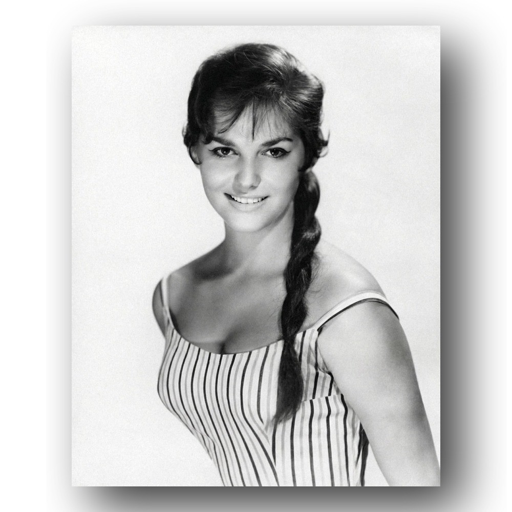 Claudia Cardinale Photo 8x10 Early Glamour Portrait Italian Actress 1960s