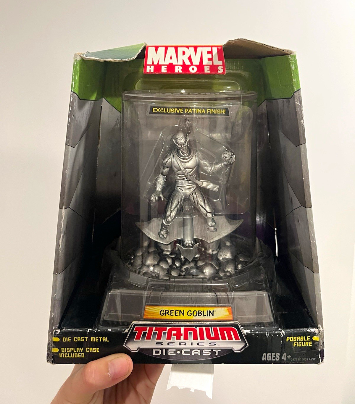 Hasbro Marvel Heroes Titanium Series Green Goblin Die-Cast Poseable w/ Case new