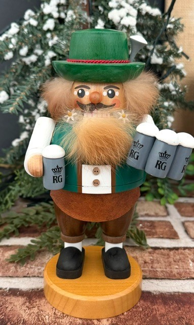 RARE ERZGEBIRGISCHE GERMANY CHUBBY BAVARIAN INNKEEPER WOODEN NUTCRACKER