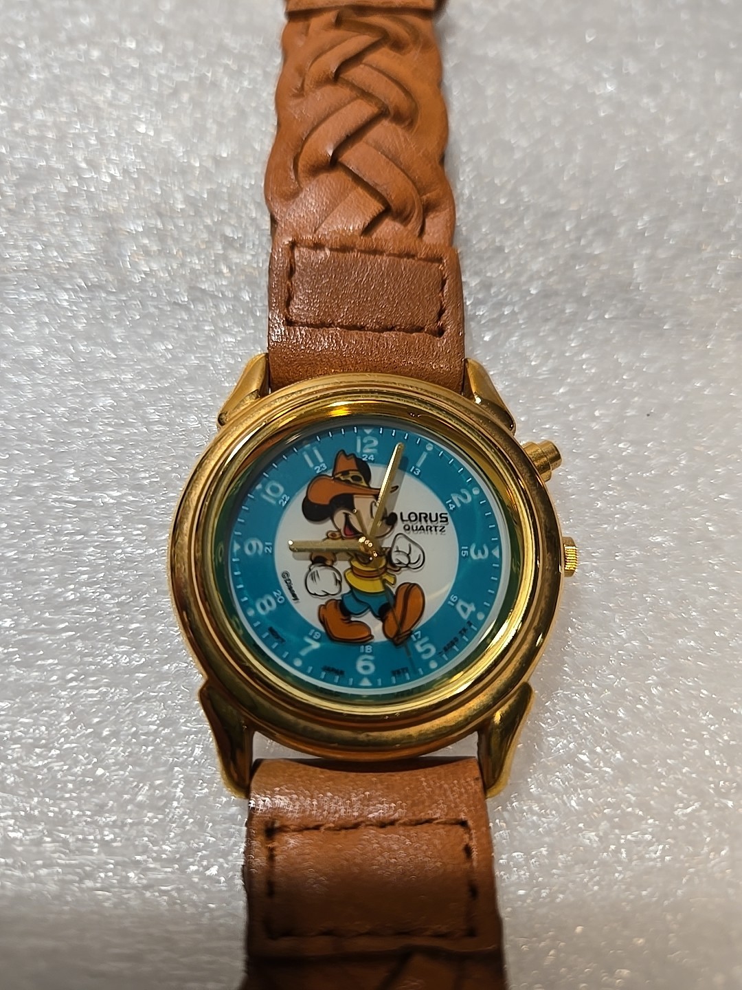 Vintage Lorus Disney Mickey Mouse Indiglo Quartz Men\'s Watch V671-6050