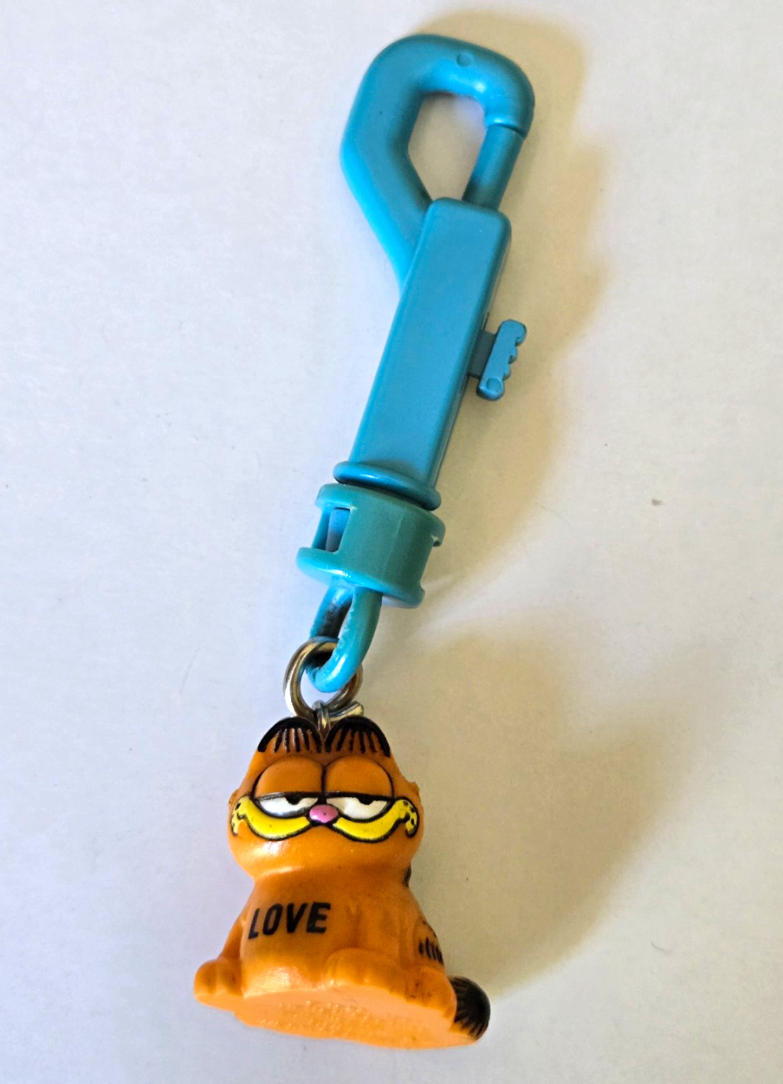 Garfield LOVE Charm Keychain Blue Plastic Carabiner Clip Orange Blue