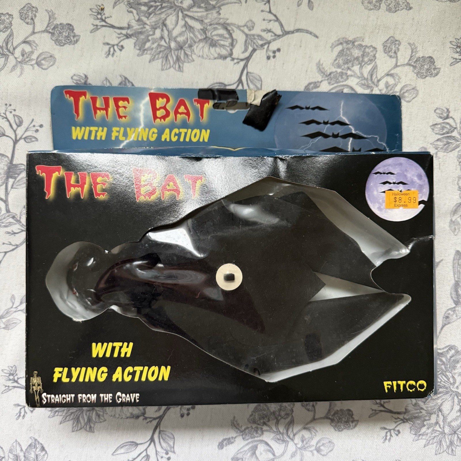 Vtg THE BAT FLYING ACTION STRAIGHT FROM THE GRAVE FITCO HALLOWEEN Prop Motorized