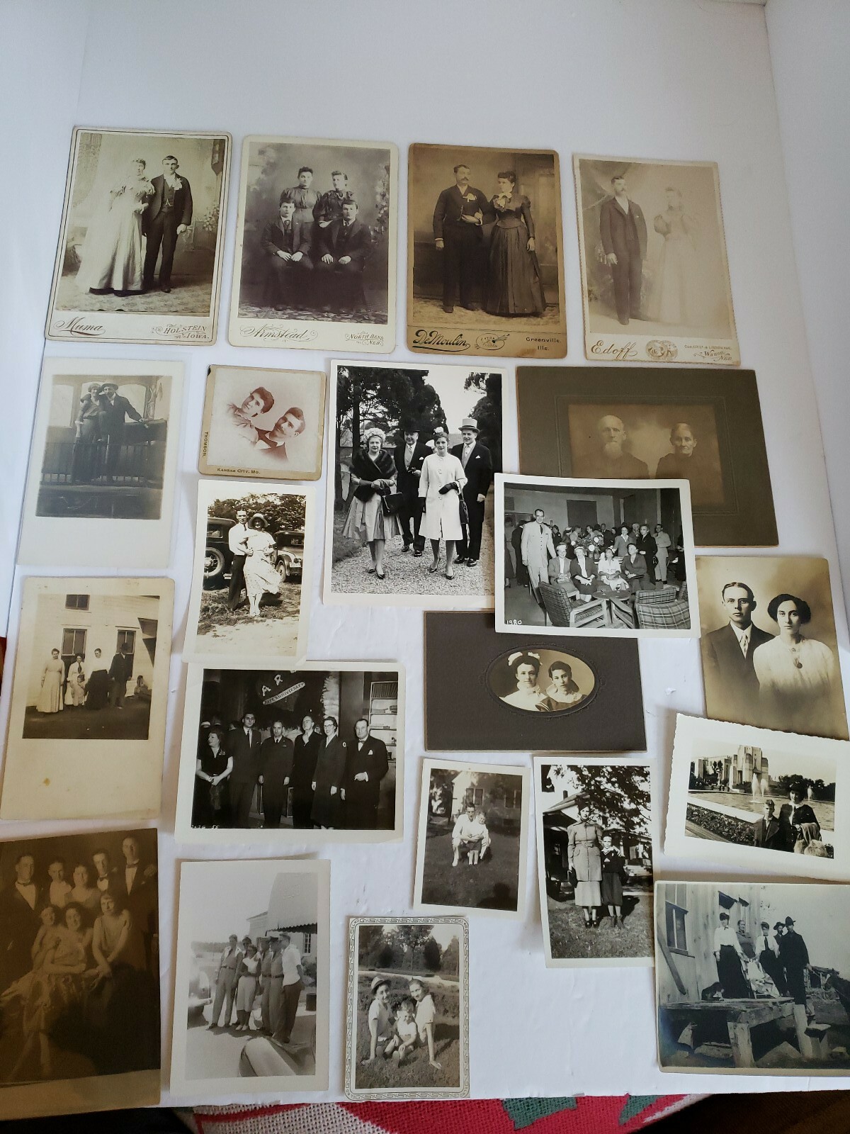 Lot of 21 Antique Photographs/Cabinet Cards/Postcards Couples Families Wedding 