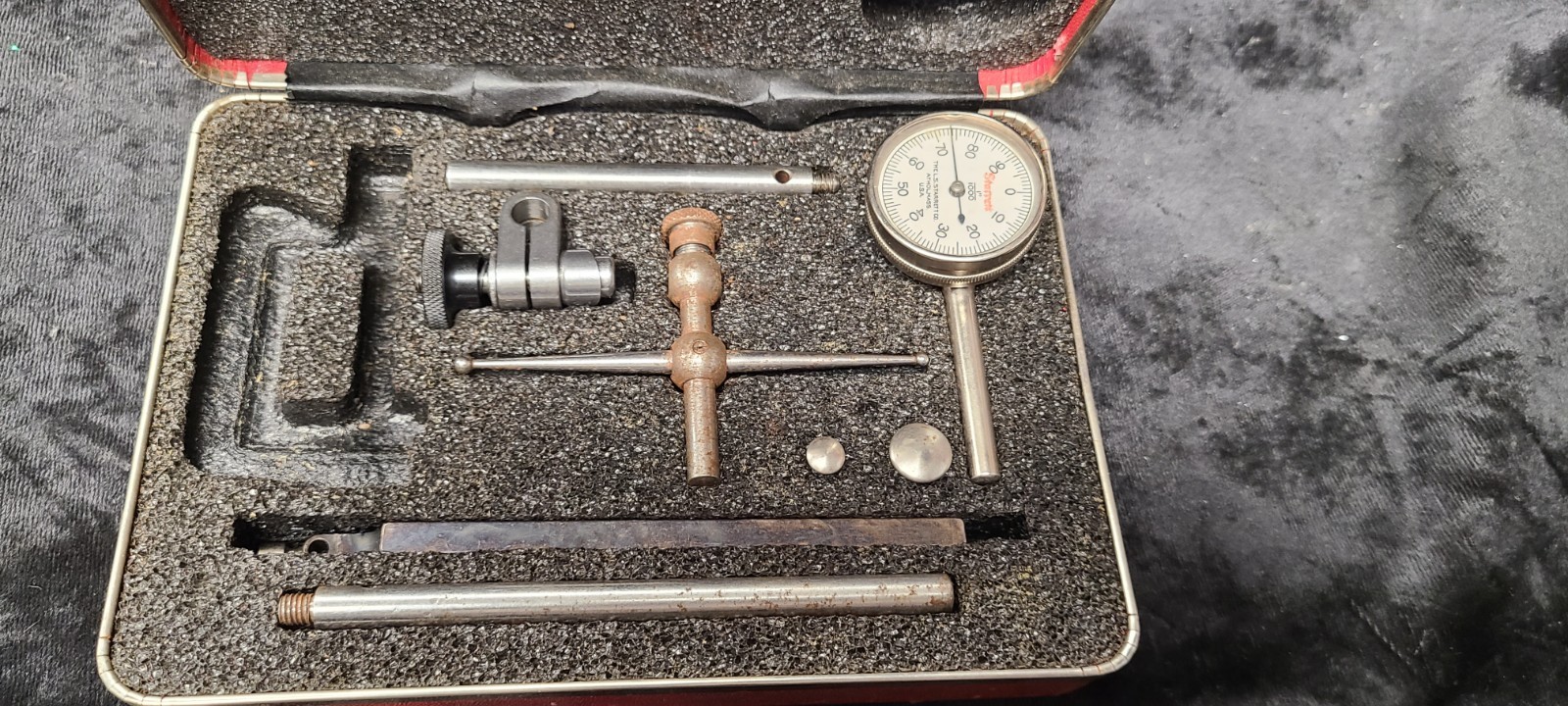 Vintage STARRETT Dial Test Indicator Set In Case