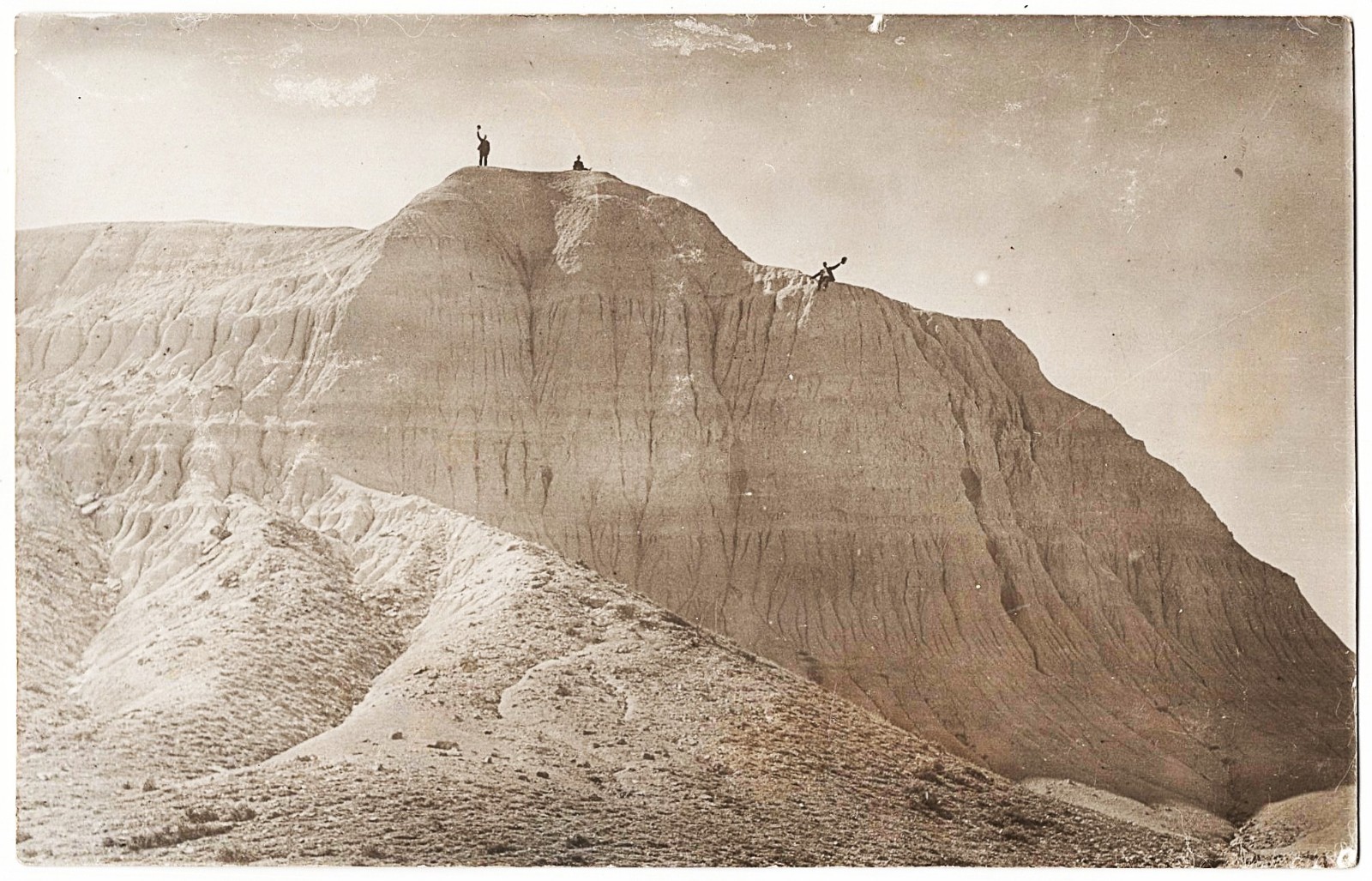 real photo Ardmore SD - Men On Top Of Mountain mailed 1913 antique postcard RPPC