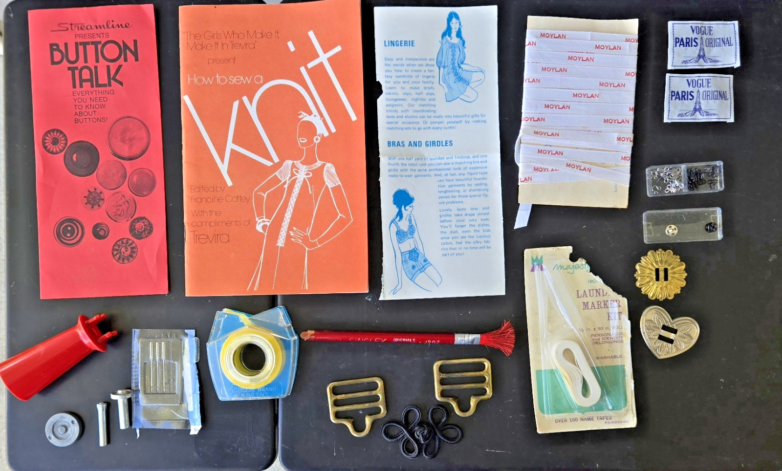 Vtg Sewing Notions Lot Spool Knitter Scotch Tape Vogue Labels Buckles Booklets Vtg Sewing Notions Lot Spool Knitter Scotch Tape Vogue Labels Buckles Booklets