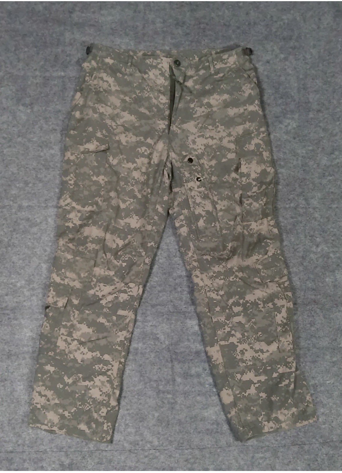 Army ACU Digital Camo BDU Pants Large Short 35-33W 26.5-29.5\
