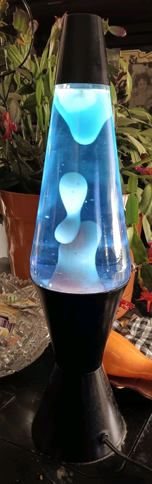 Vtg. 1997 Midnight Colection Blue Lava Lite w/White Lava - TESTED WORKS
