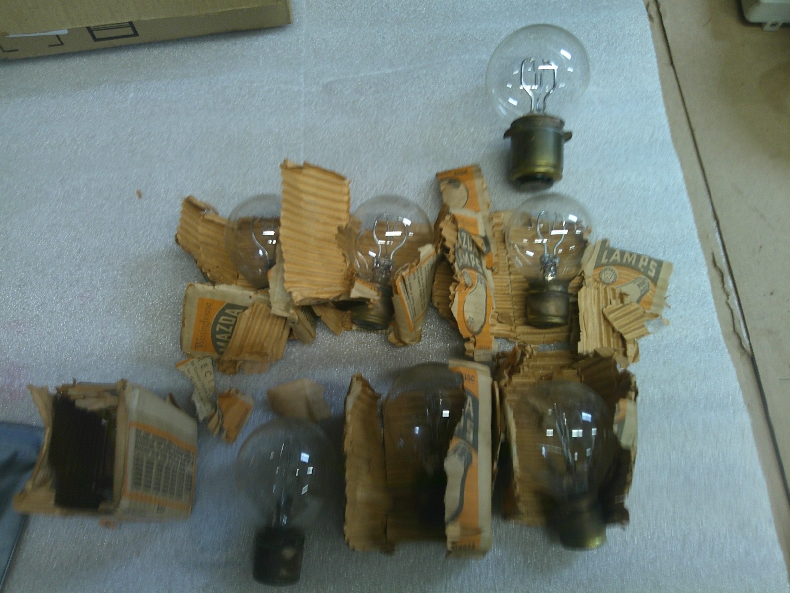 13 WWII Aircraft /Airport  MAZDA Westinghouse/GE  C47 and Airport Marker Bulbs