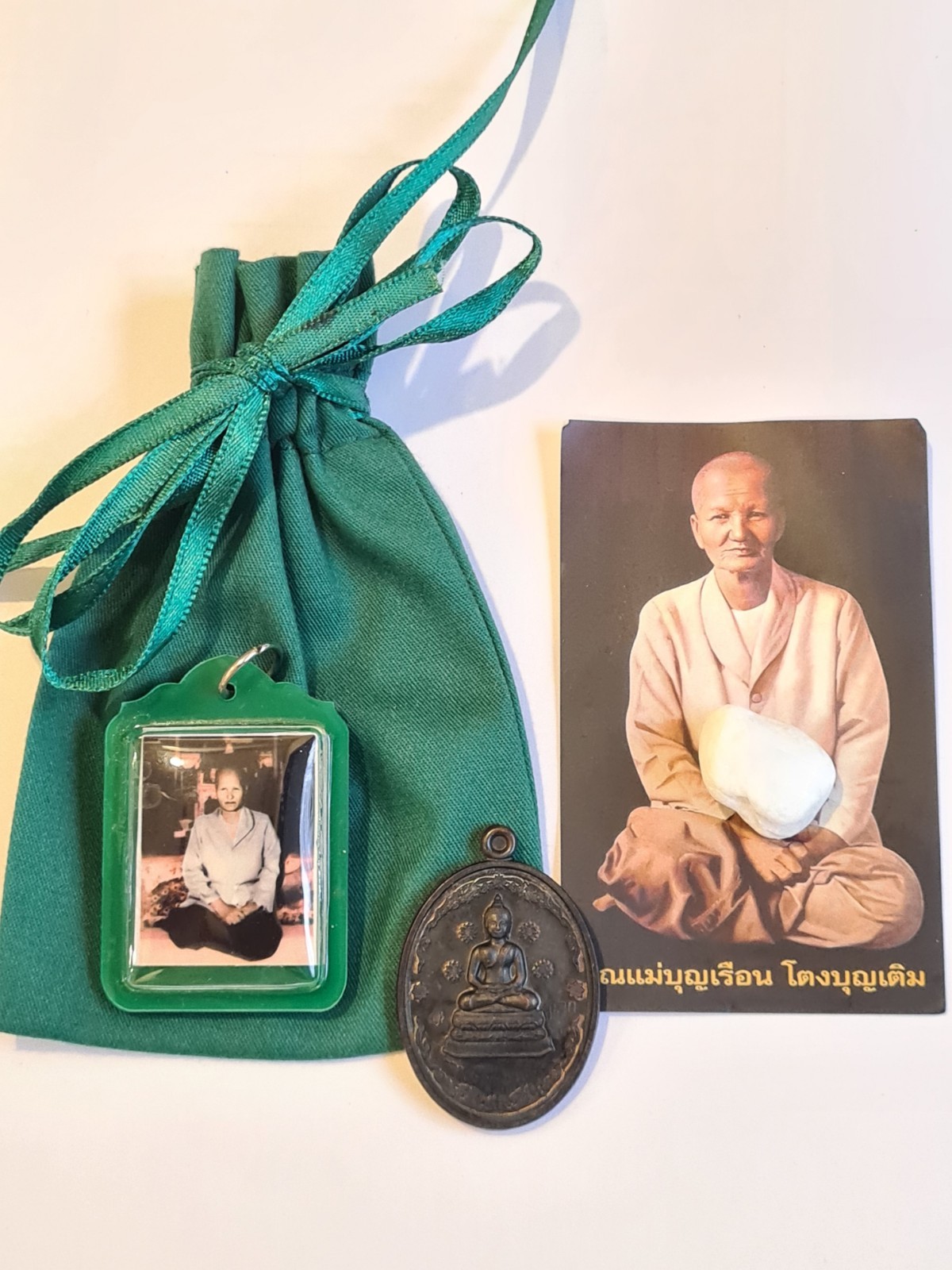 Amulet Coin Phra Emperor Picture , Mae Chee Boon Rean, Green Bag, Talisman Metta