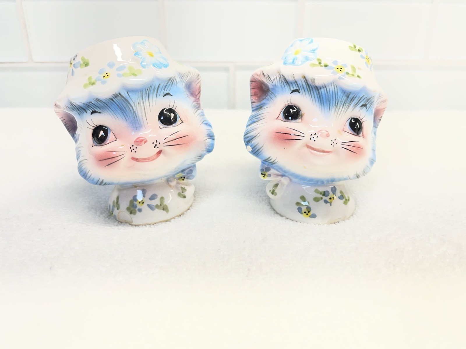 Two Lefton Miss Priss Kitty Cat Salt Shakers 1511 Kitschy Kitchen 3\