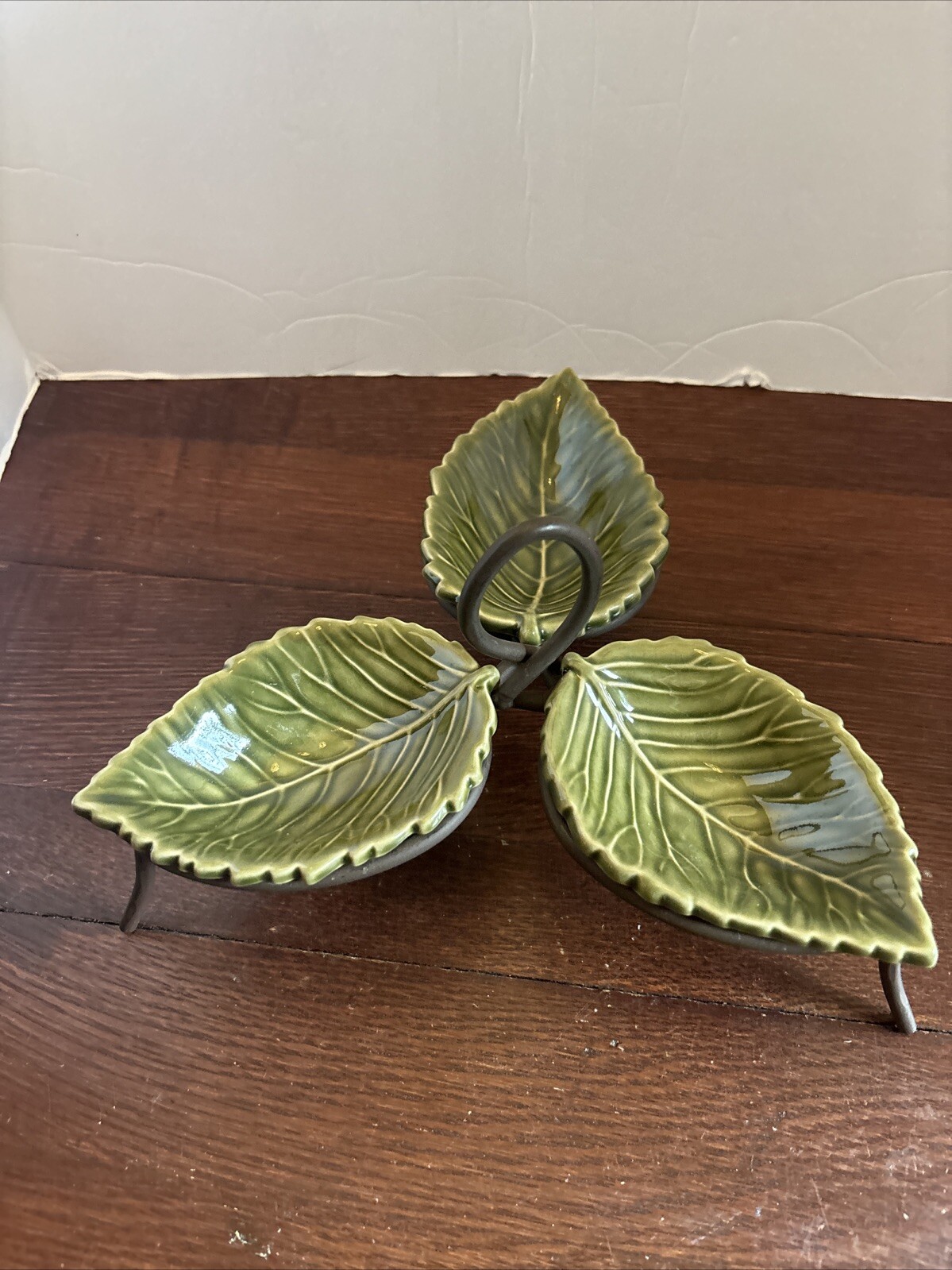 Williams Sonoma Serving Relish Dish, Condiment Server, 3-Part Tray of a Leaf Exc