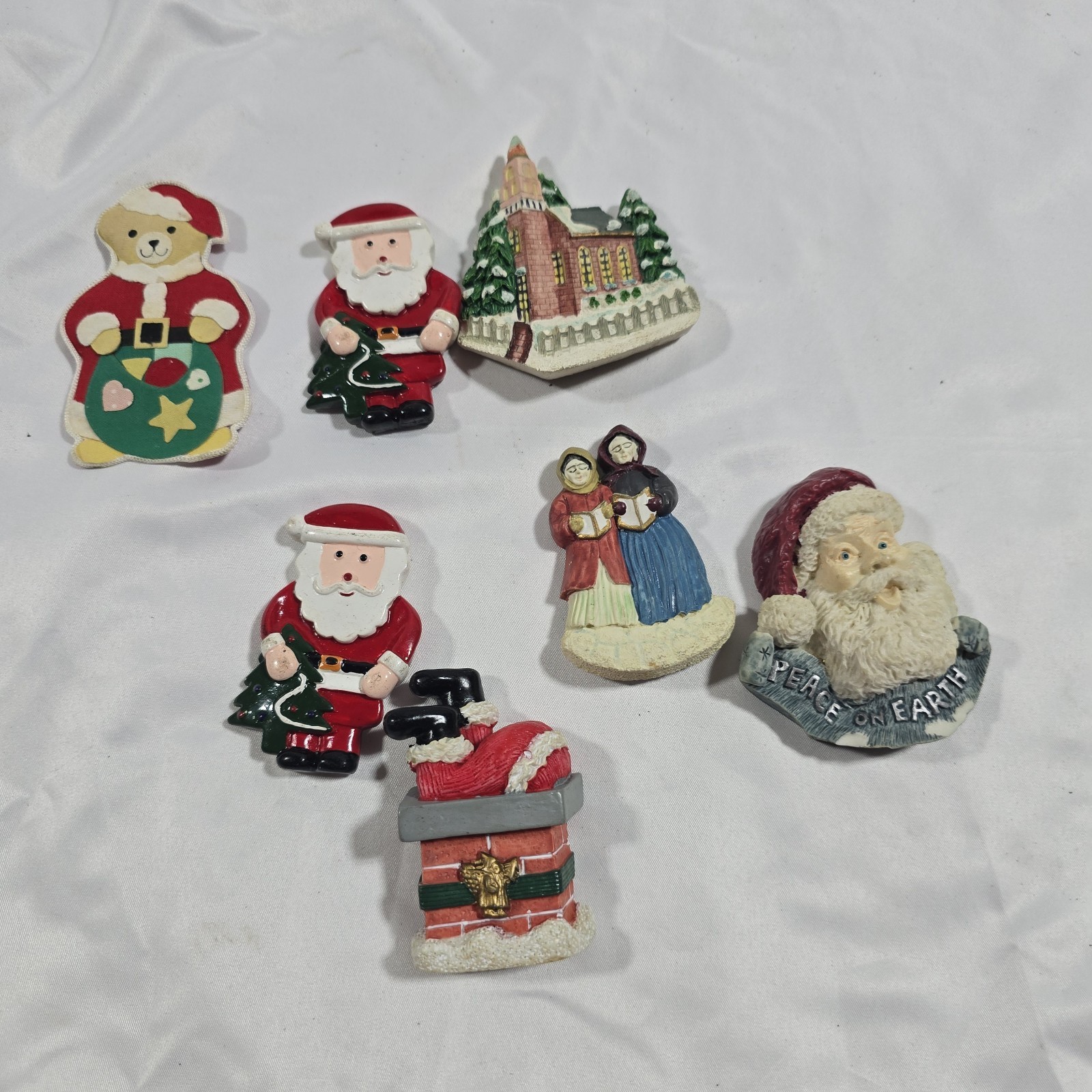 7 Vintage Fridge Magnets Church Carolers Santa bear Ceramic Plastic Christmas 