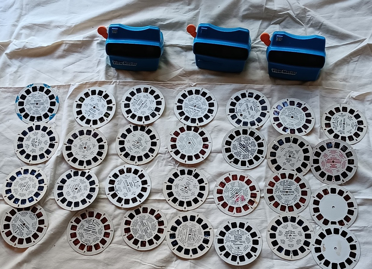 LOT 3D VINTAGE 3 View MAster Viewers and 20+Reels Slides retro Disney Quick Draw