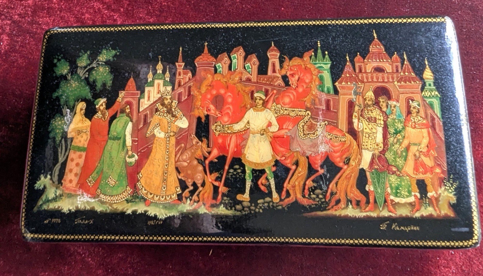 VTG Large Lacquer Russian Hand Painted Trinket Box Signed