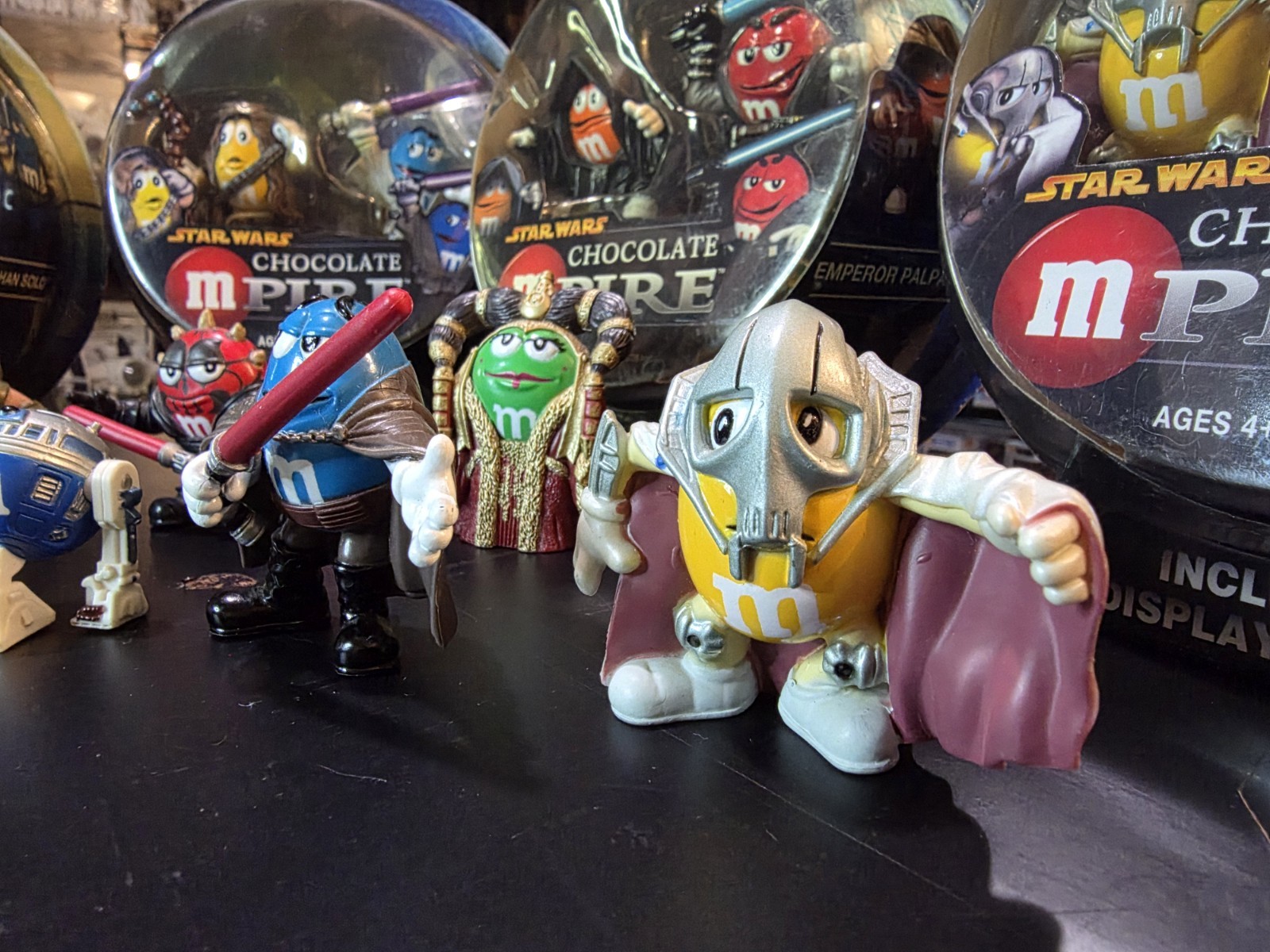 M&M\'s Star Wars Chocolate M-PIRE Display Stands & Character Figures 2005