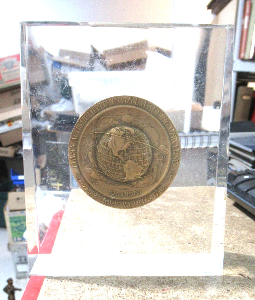 1964-65 New York World's Fair Unisphere Bronze Medal Lucite Paperweight NYC
