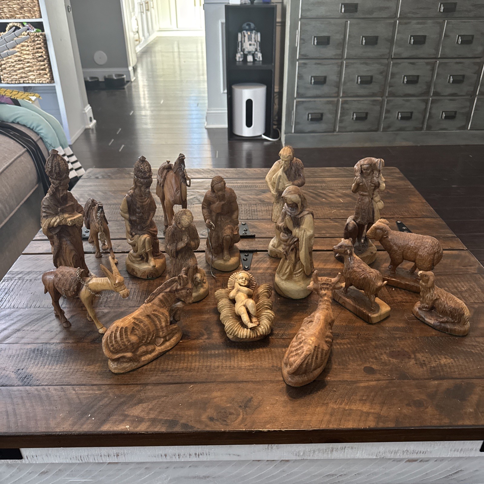 Vtg Hand Carved Olive Wood Nativity Set 16 Pc Lot Large 9.5\