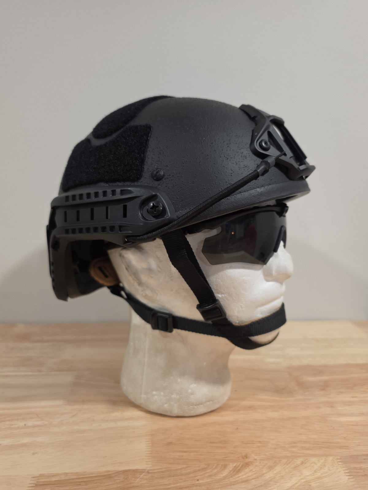 US ARMY DH132B CVC SOHAH 3A Ballistic High Cut HELMET Ops Core 4d tactical Sz L