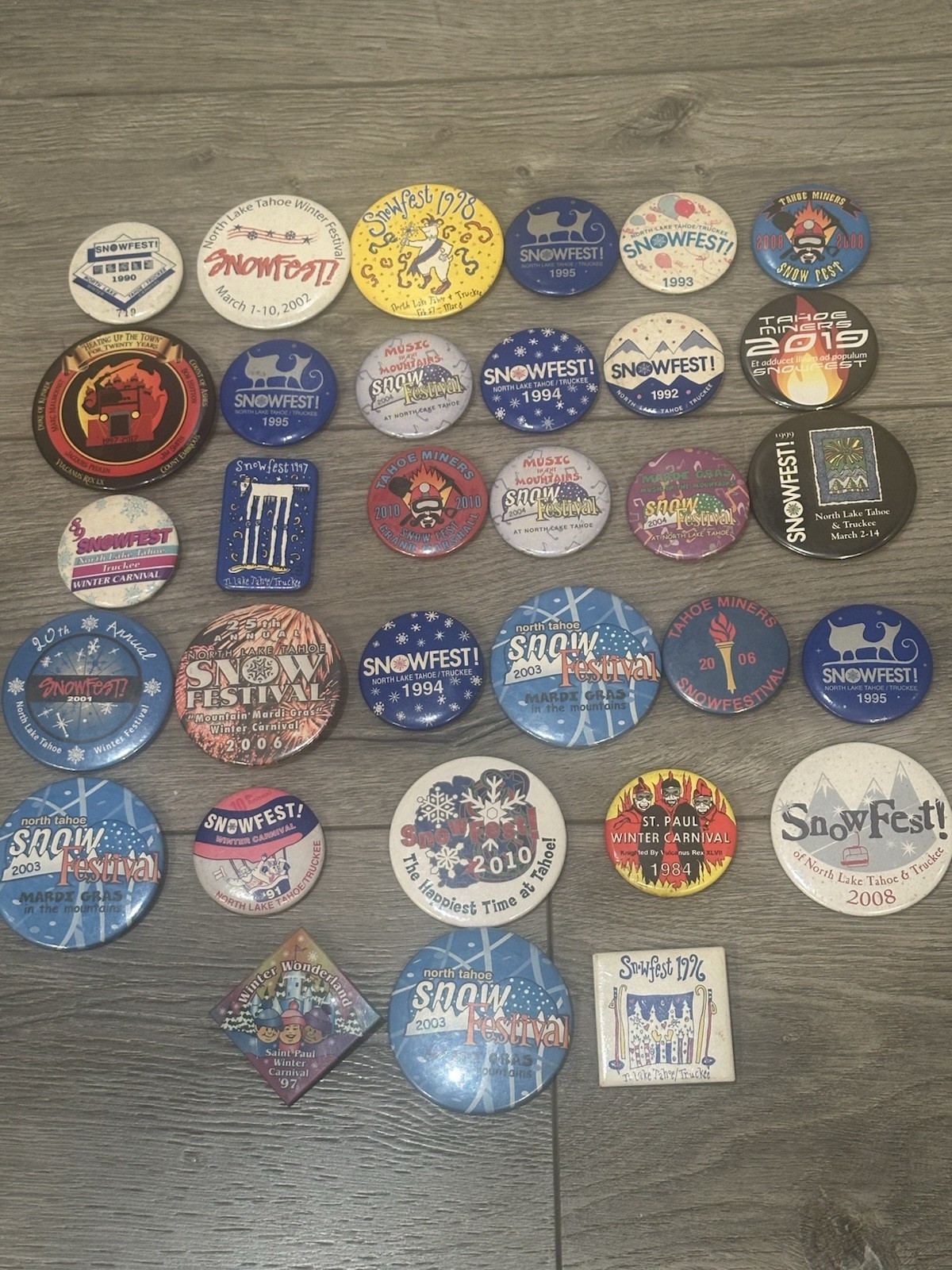Lot Of 32 Pinback Buttons 1984-2019 Truckee South Lake Tahoe Winter Snowfest Ski