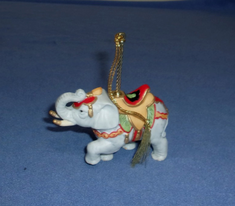 VINTAGE 1989 LENOX CHRISTMAS CAROUSEL ELEPHANT ORNAMENT , UNUSED