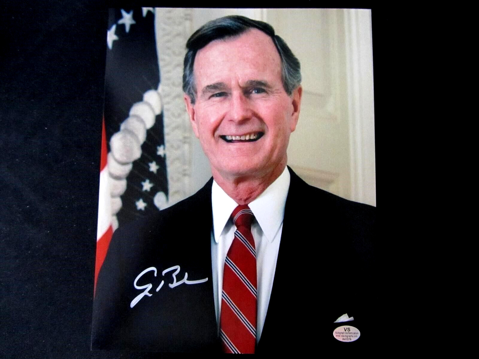 GEORGE H.W. BUSH Signed Photo Autographed 8x10 PRESIDENTIAL 41st President COA