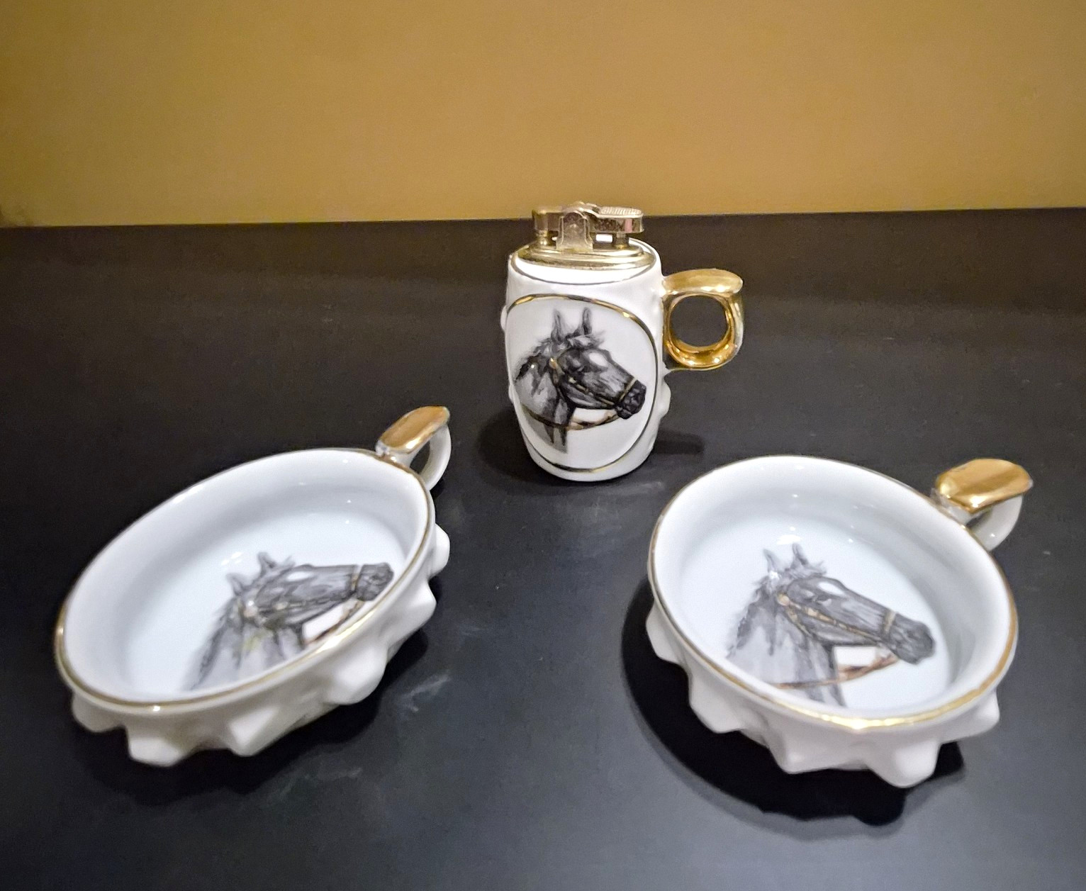 Vintage Arnart 5th Ave smoking set, marked 2091.