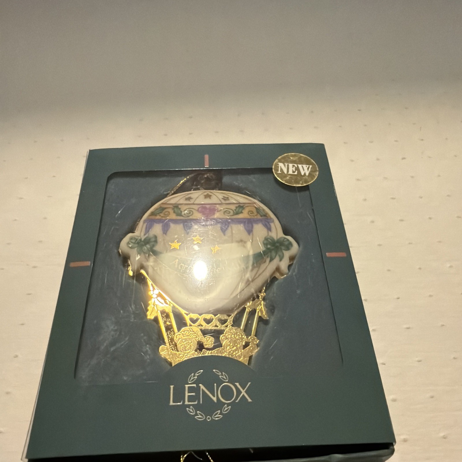 1999 Lenox Across the Miles Porcelain & Gold Tone Ornament Hot Air Balloon EUC