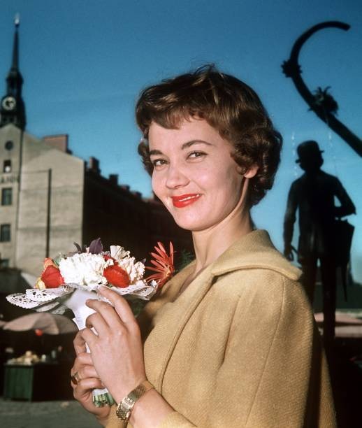 The Swiss actress Liselotte Pulver recorded in Munich in 1957 Lise- Old Photo