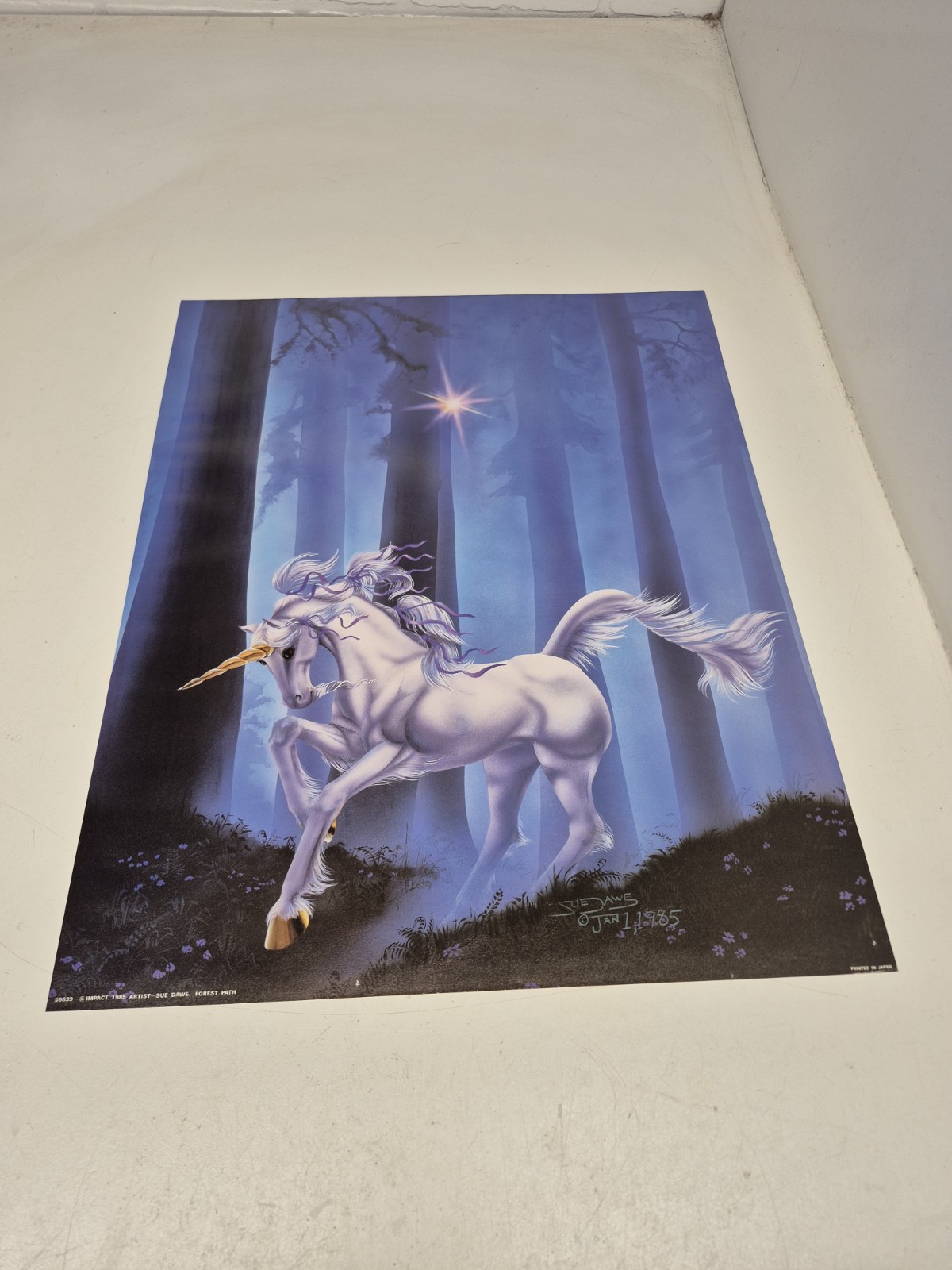 Vintage 1985 Mead unicorn in forest portfolio folder, Sue Dawe magic fantasy art