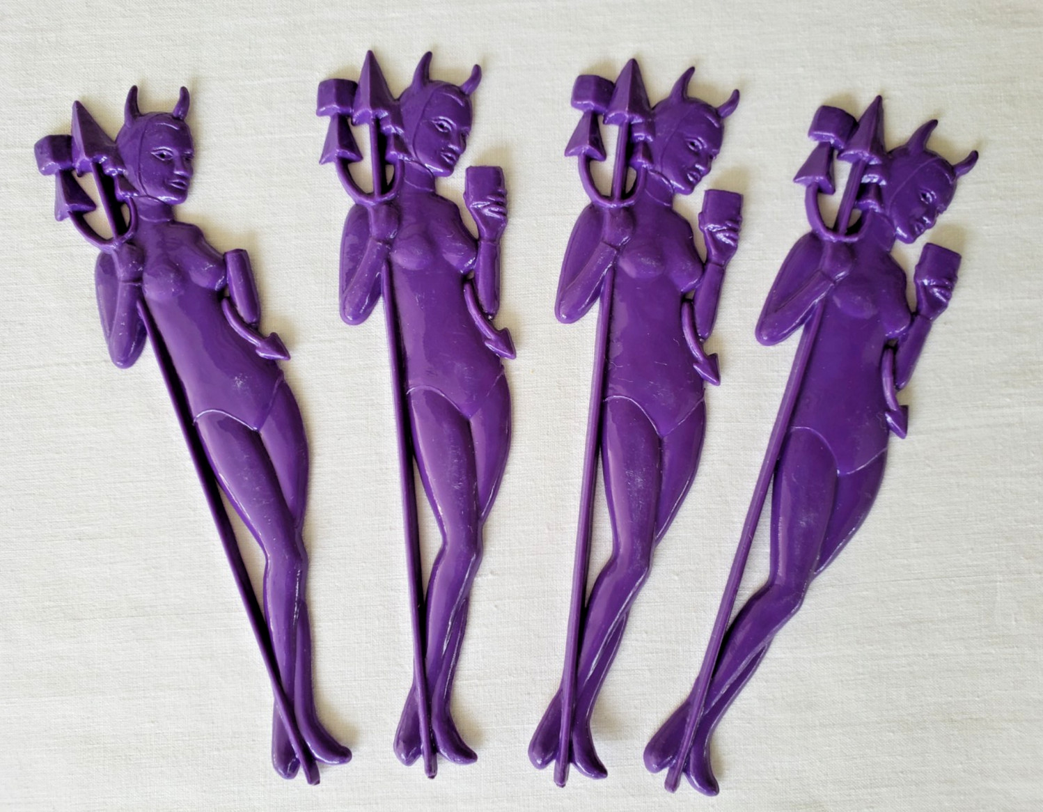 4 Vtg  1970s Smirnoff Vodka Vampire Gimlet Cocktail Swizzle Sticks Devil Woman