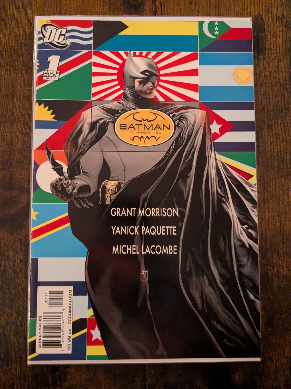 BATMAN INC 1 2011 DC COMICS INCORPORATED CATWOMAN GRANT MORRISON YANICK PAQUETTE