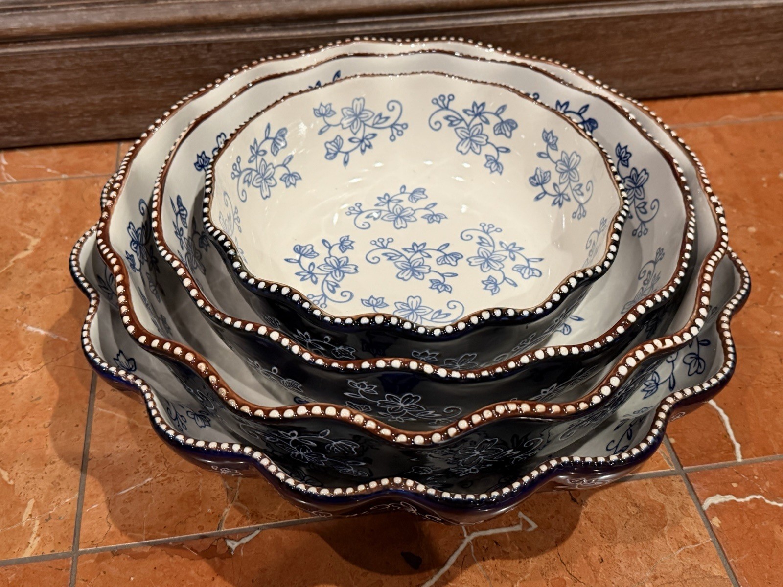 TEMPTATIONS COBALT BLUE FLORAL LACE BROWN RUFFLED TRIM SERVING BOWLS LOT SET NEW
