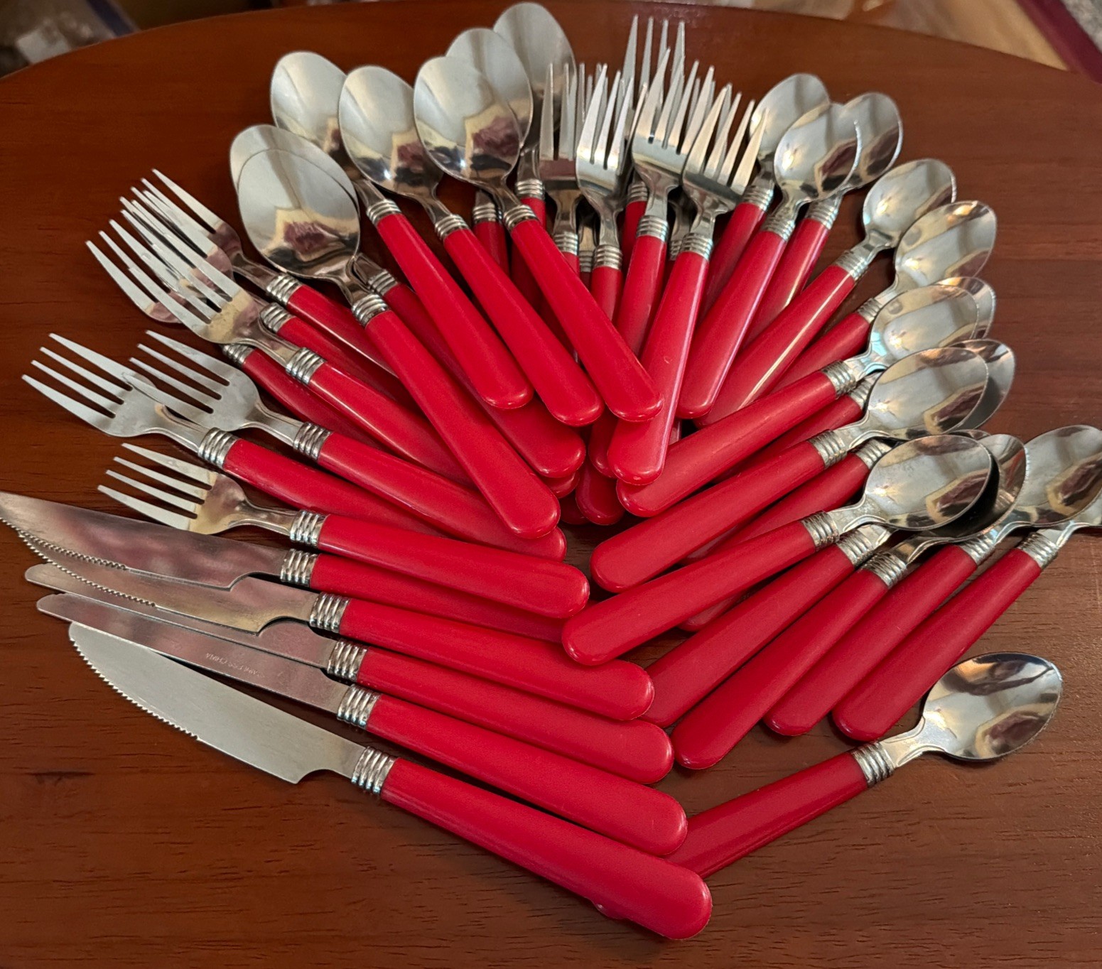 Setting For 8 MCM  1930s Cherry Red Bakelite Handle Stainless China. Great Cond