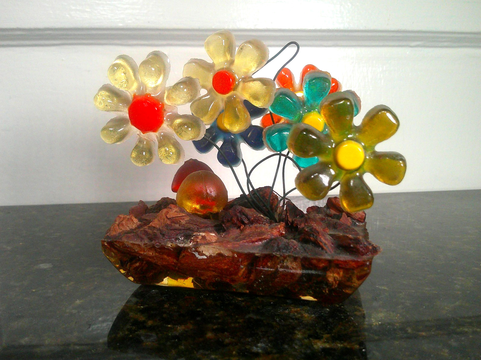 Vintage Mod 60s Lucite Acrylic Daisy Flower Sculpture Mushrooms Bark